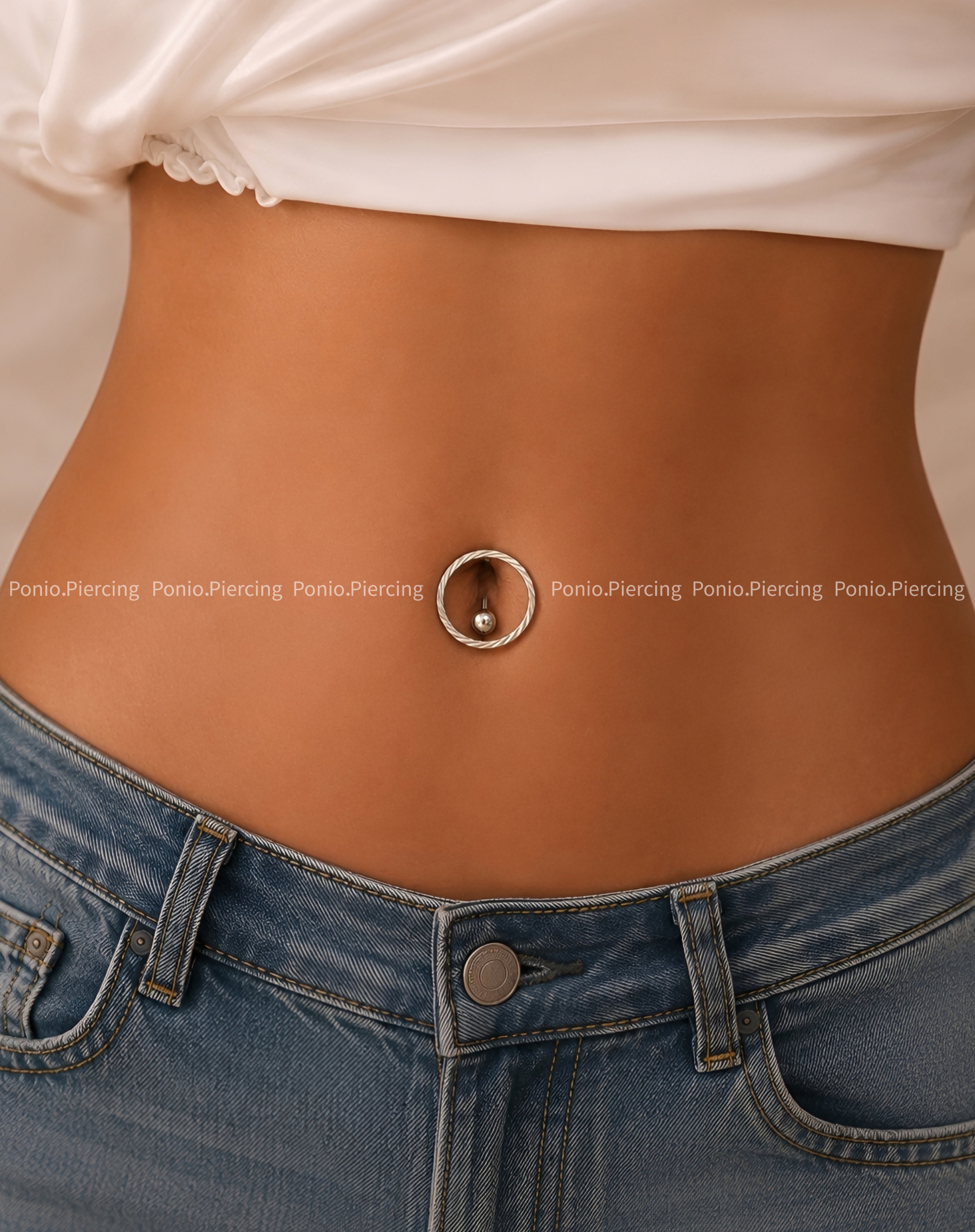 پیرسینگ ناف دایره شیاردار